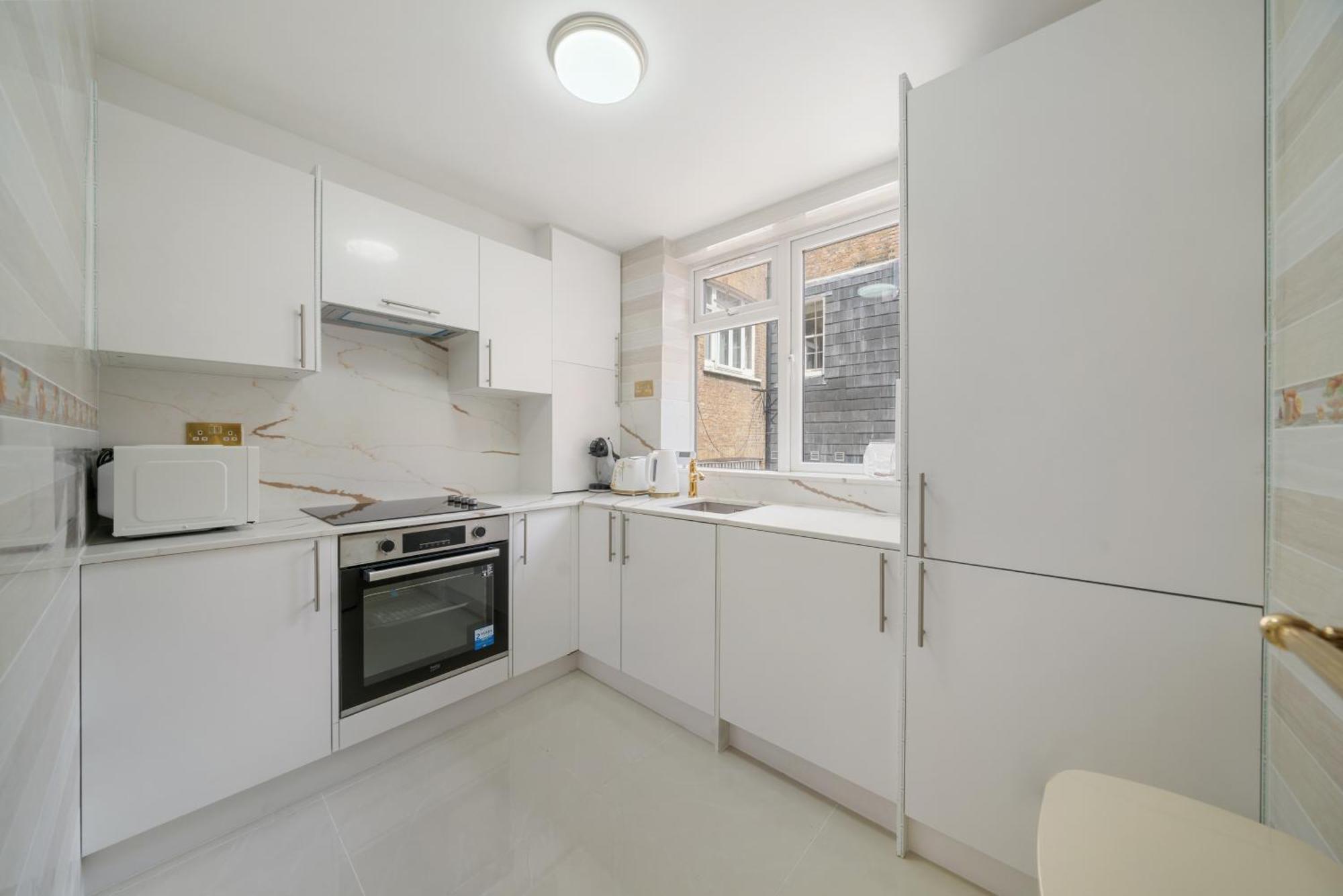 The Mayfair Collection Luxury Apartment *