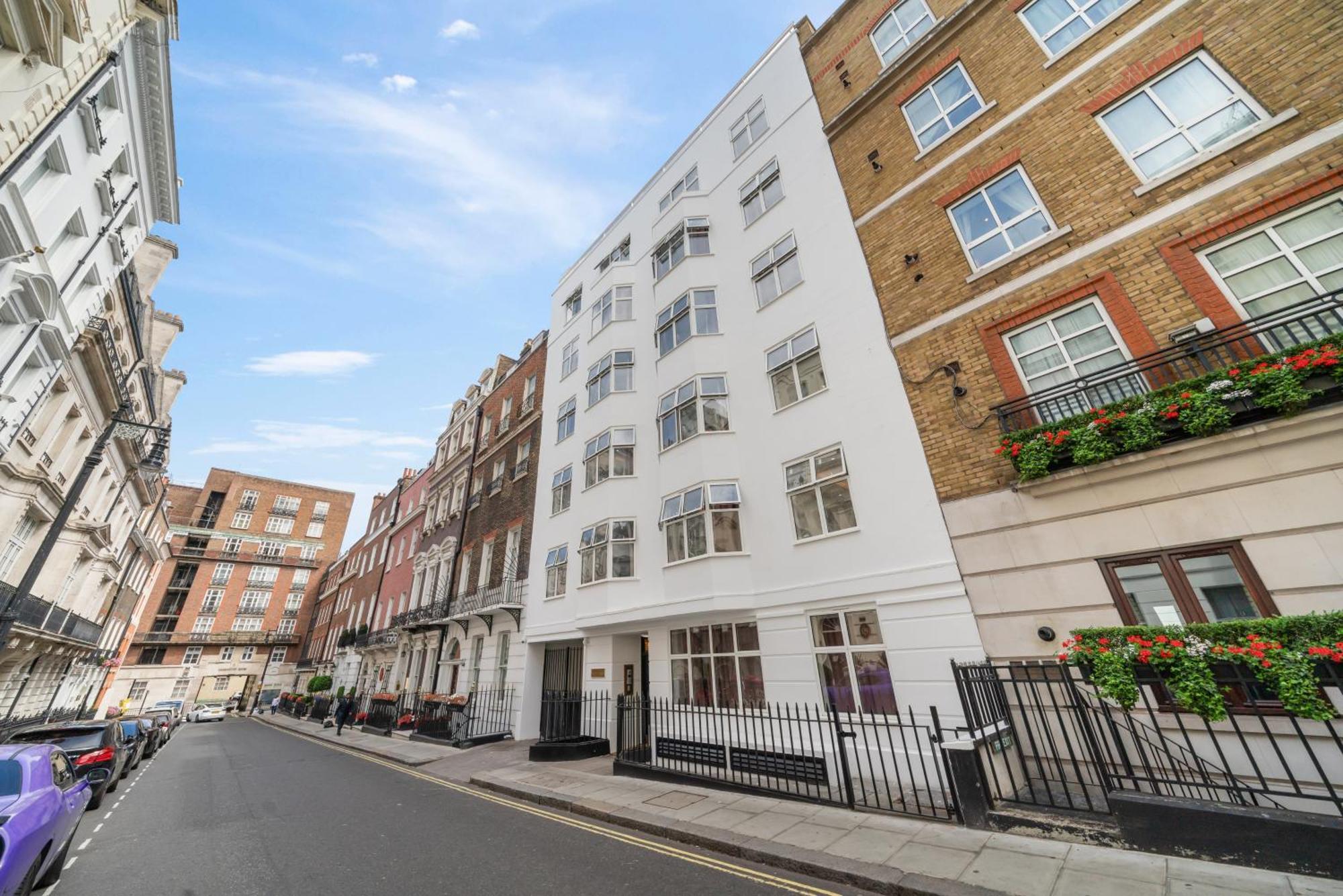 The Mayfair Collection Luxury Apartment *
